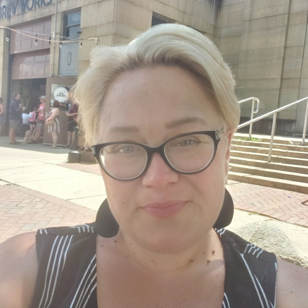 Meet your Posher, Aillsa